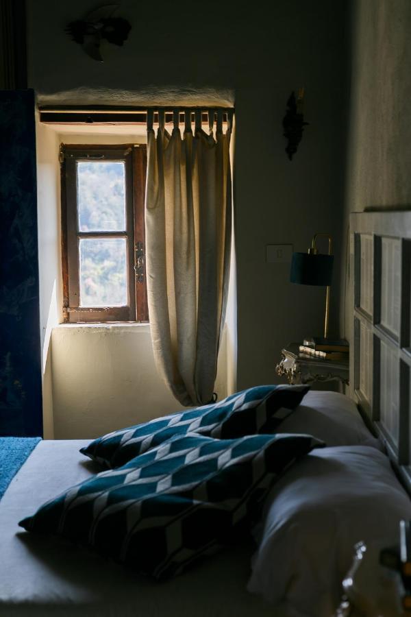 Opera Suites - Le Notti Bianche Calcata Exteriör bild