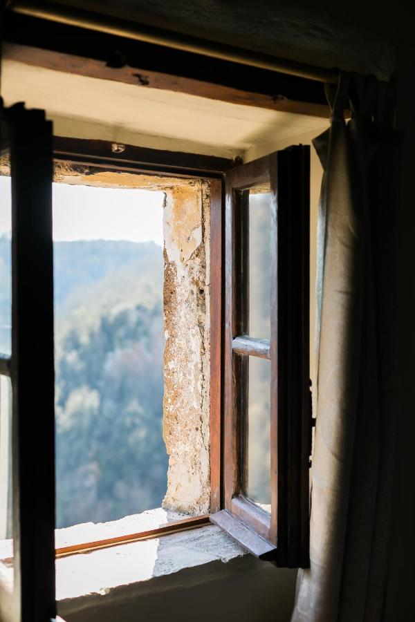 Opera Suites - Le Notti Bianche Calcata Exteriör bild